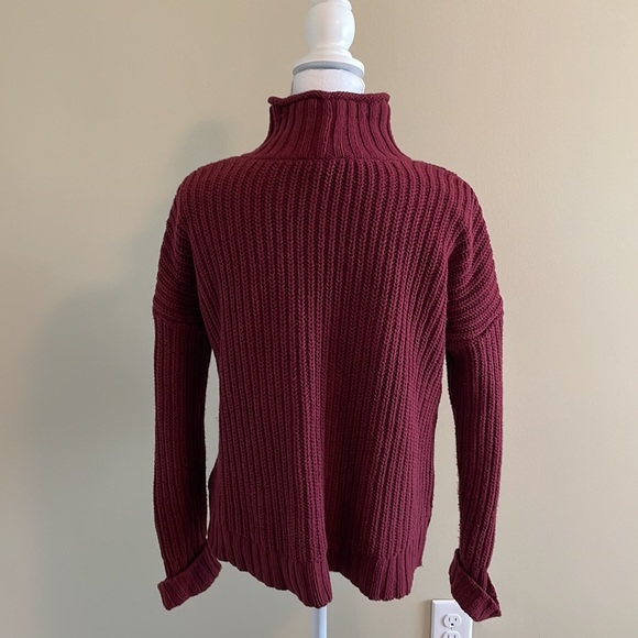 Express Red Sweater Size Small - Picture 2 of 6